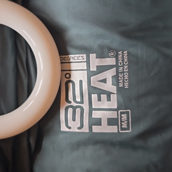 NWT 32° Ultra Lightweight Packable Puffer Jacket in Darkest Spruce size Medium - Picture 14 of 16